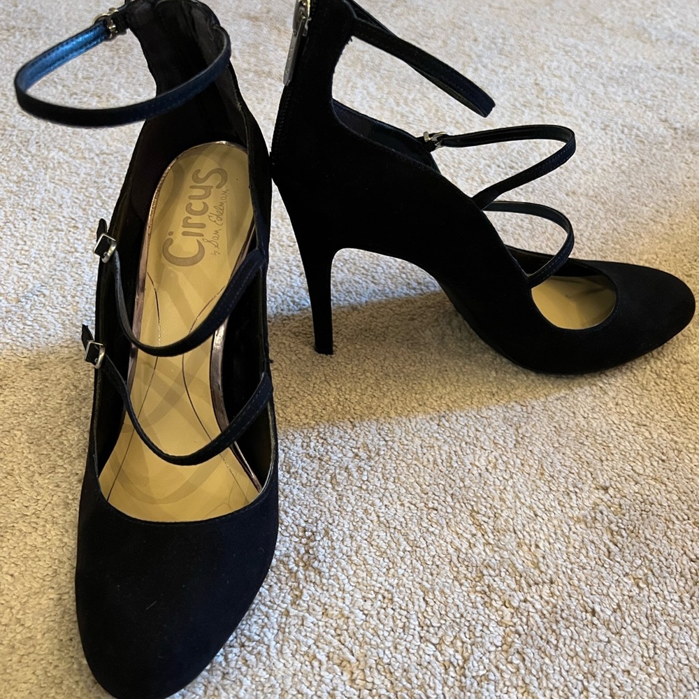 Circus by Sam Edelman Black Strappy Suede Heels size 8.5